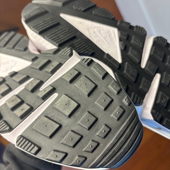 Nike Air Huarache White Phantom - Picture 10 of 12